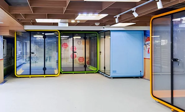 Temporary-Office-Negotiation-Room01